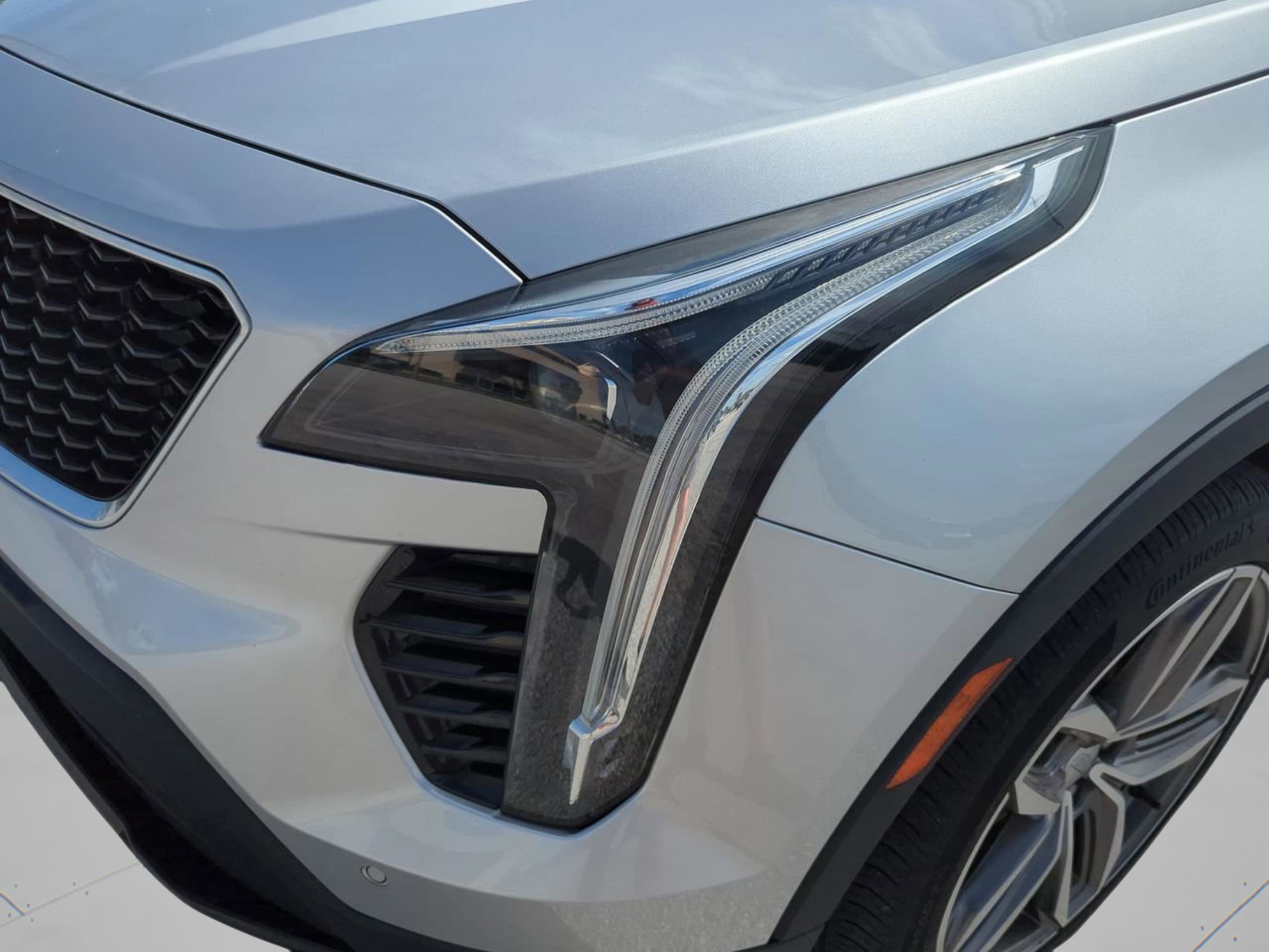2019 Cadillac XT4 Sport photo 4