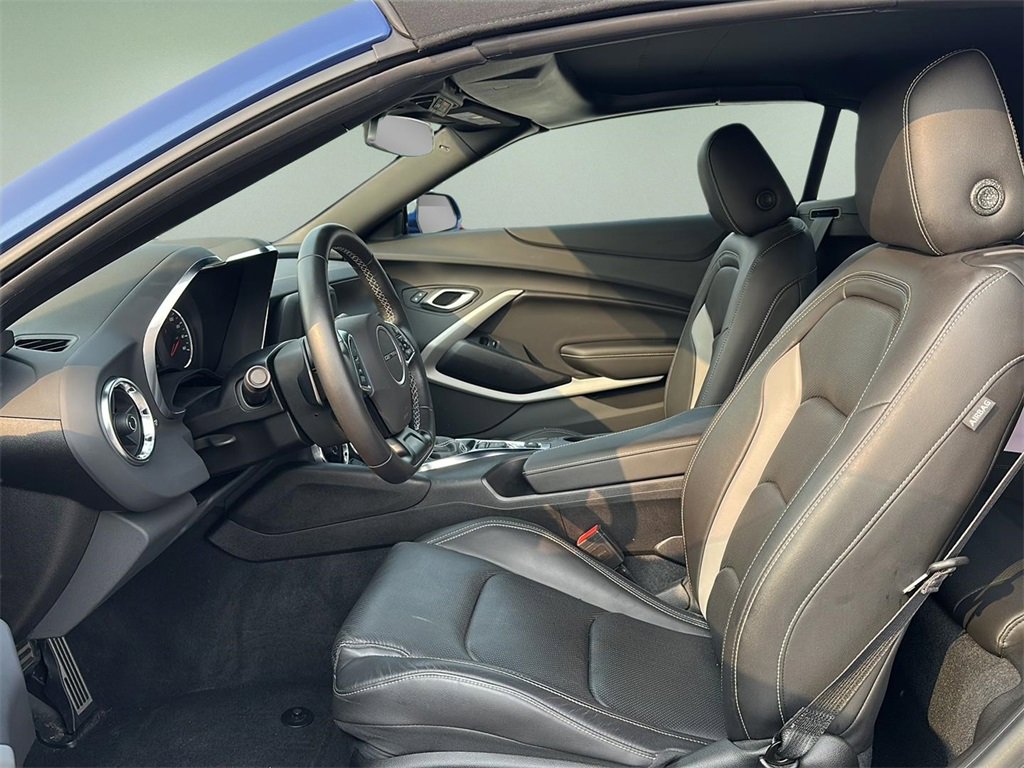 2022 Chevrolet Camaro 2LT photo 3