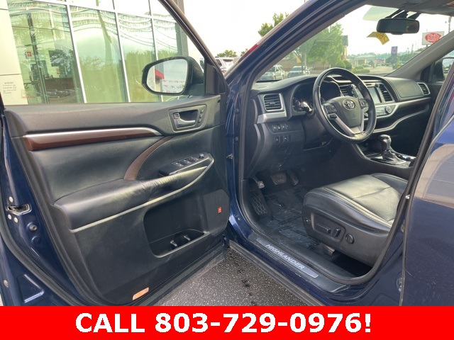 2016 Toyota Highlander Limited photo 3