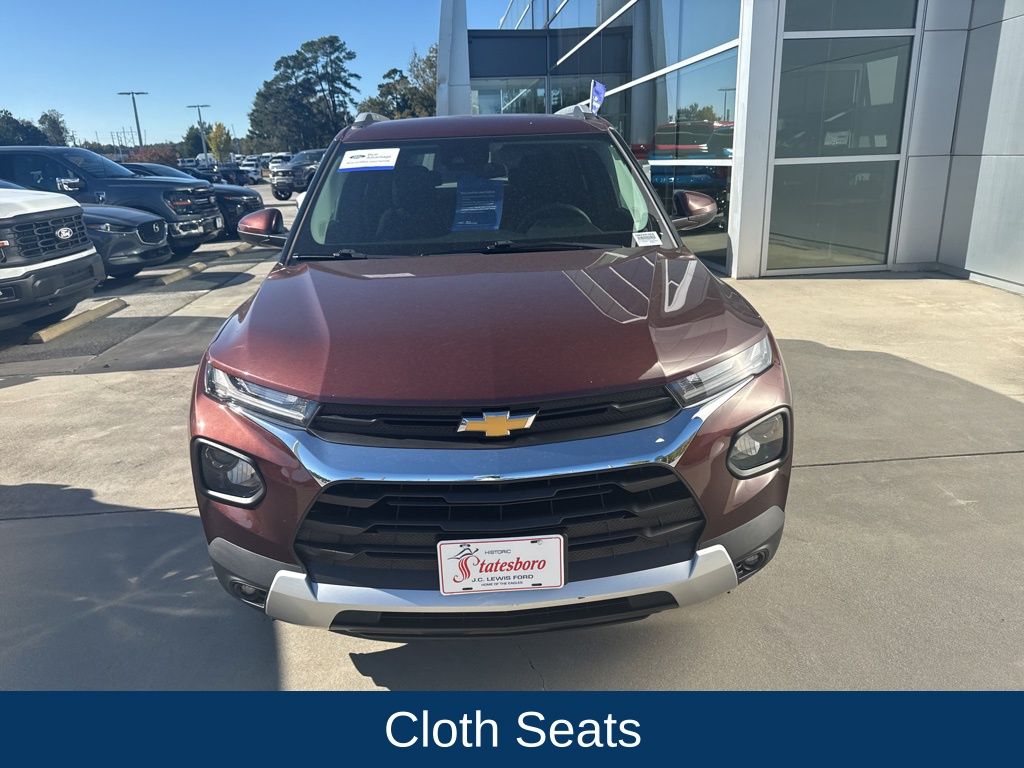2022 Chevrolet Trailblazer LT photo 2
