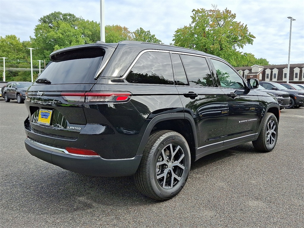 2025 Jeep Grand Cherokee Limited photo 4