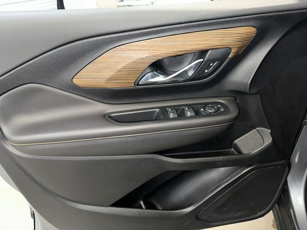 2020 Gmc Terrain SLE photo 2