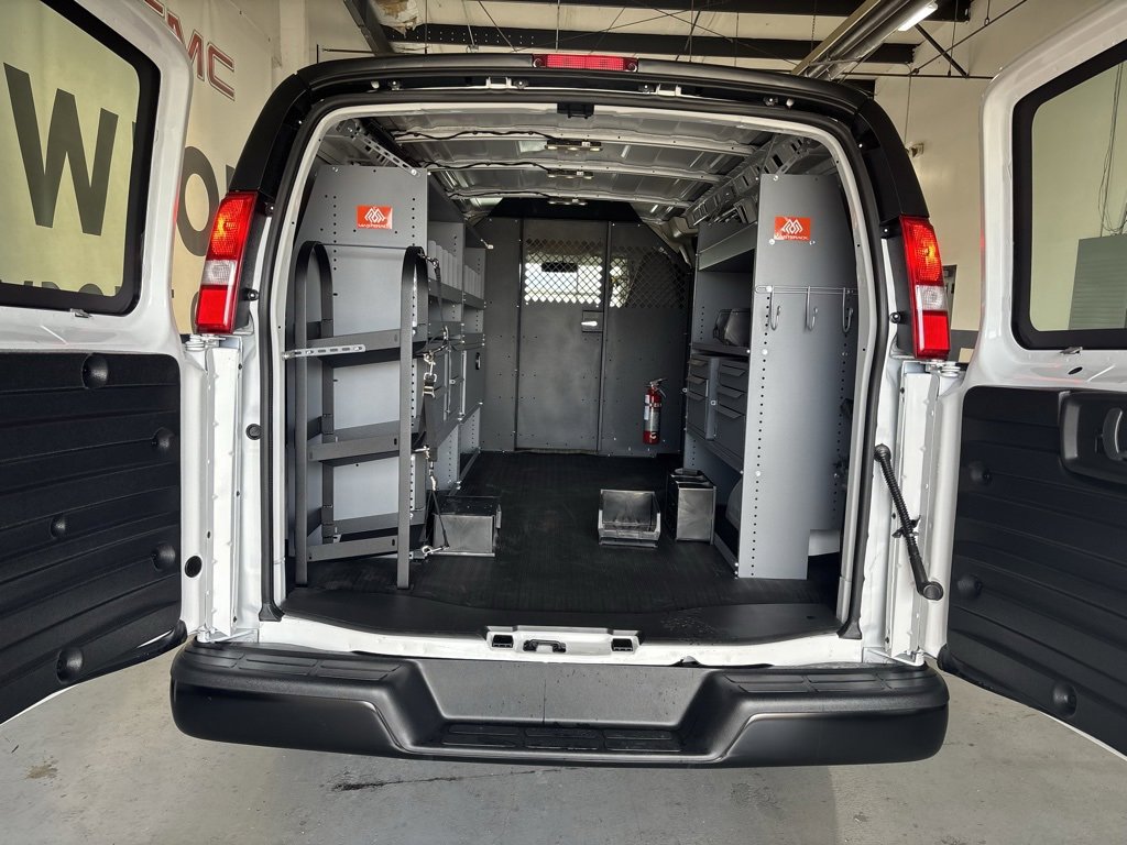 2025 Chevrolet Express Cargo 2500 photo 11