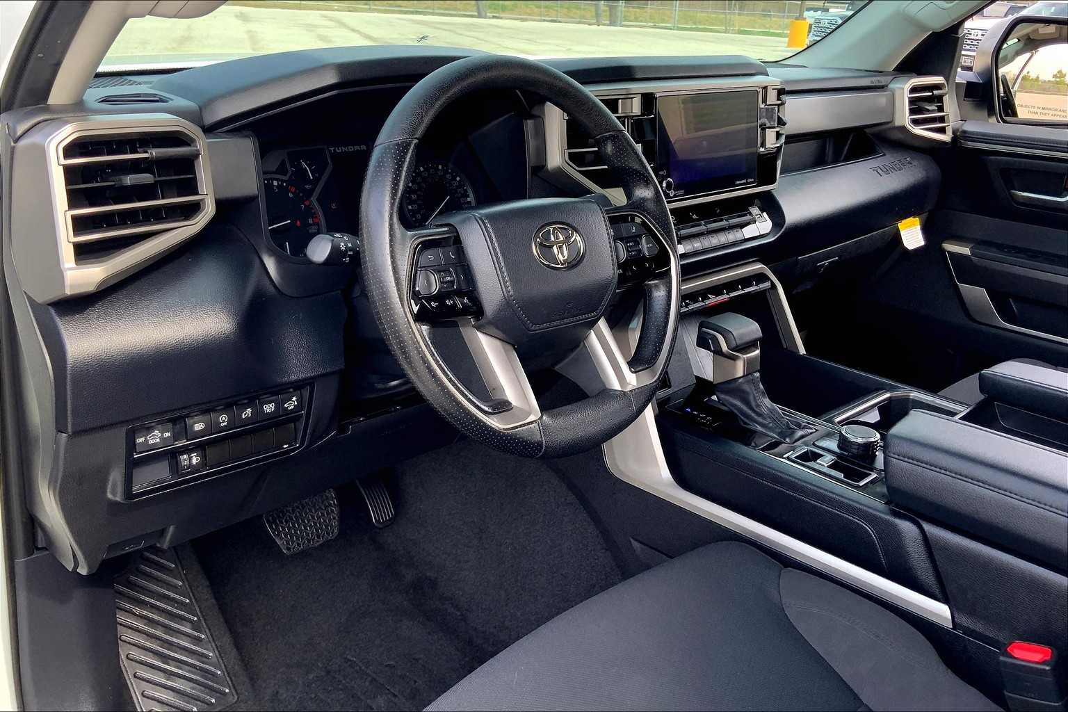 2024 Toyota Tundra SR5 photo 30