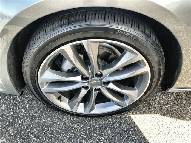 2024 Chevrolet Malibu Premier 2LT photo 2