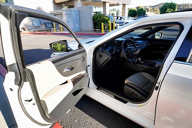 2019 Lexus ES 350 photo 38