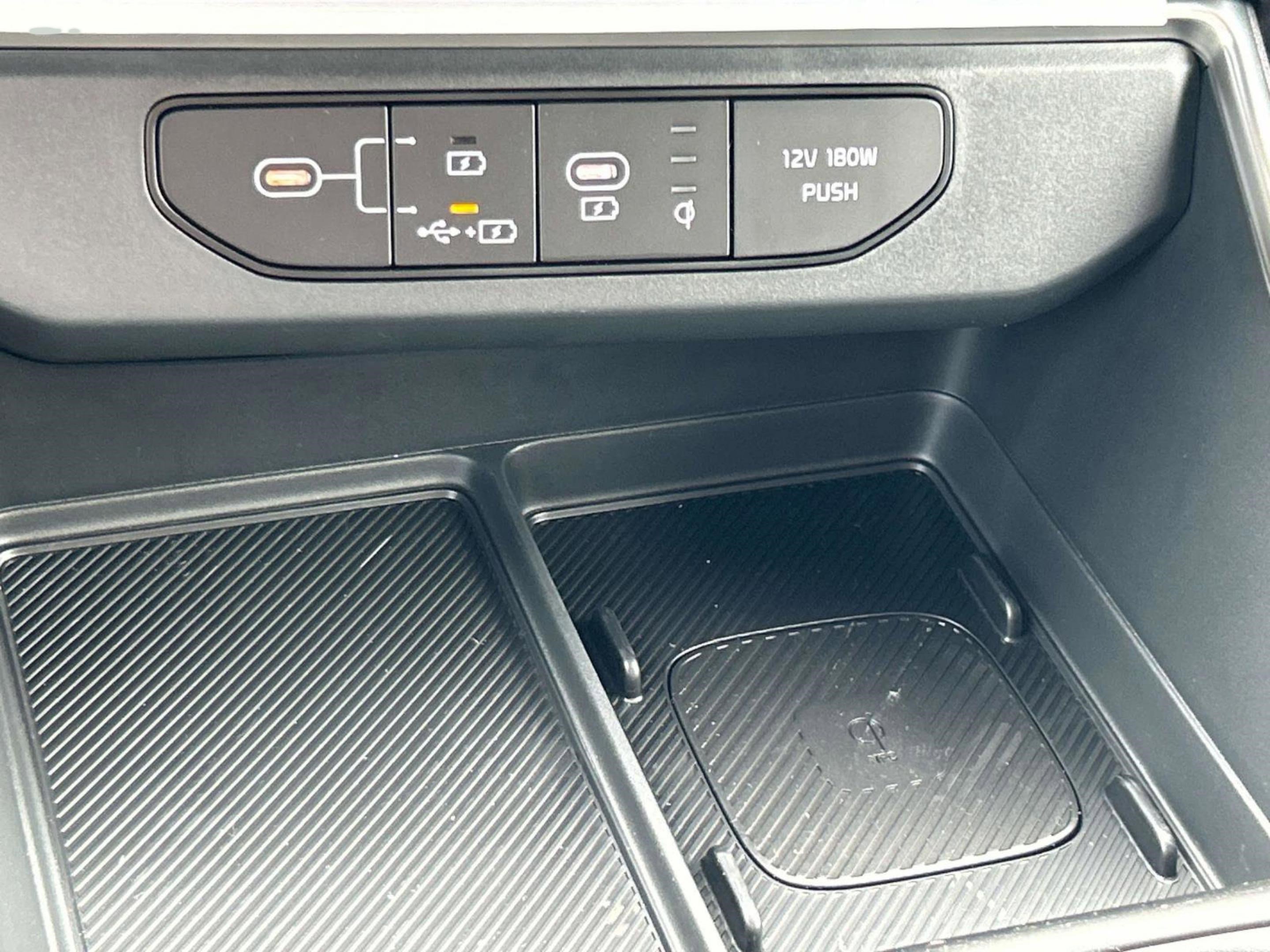 2026 Kia Carnival SX Prestige photo 23