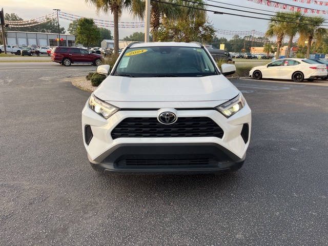2024 Toyota RAV4 XLE photo 31