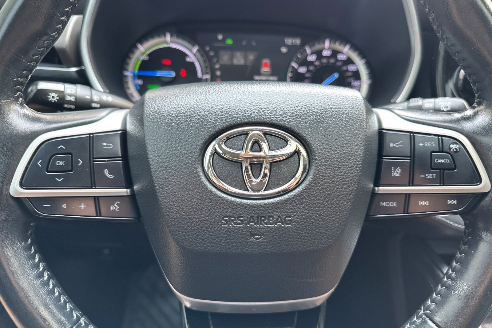 2022 Toyota Highlander Hybrid Limited photo 23