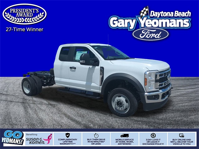 2025 Ford F-450 Super Duty Chassis Cab XL's photo