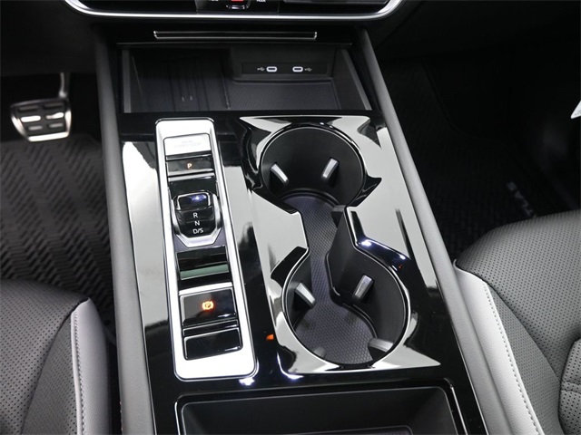2025 Volkswagen Atlas Peak Edition SE photo 3