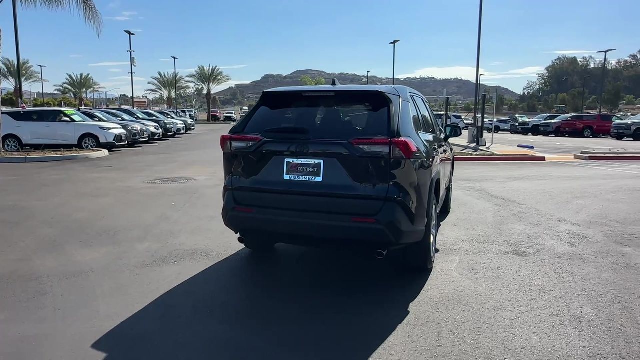 2022 Toyota RAV4 LE photo 48