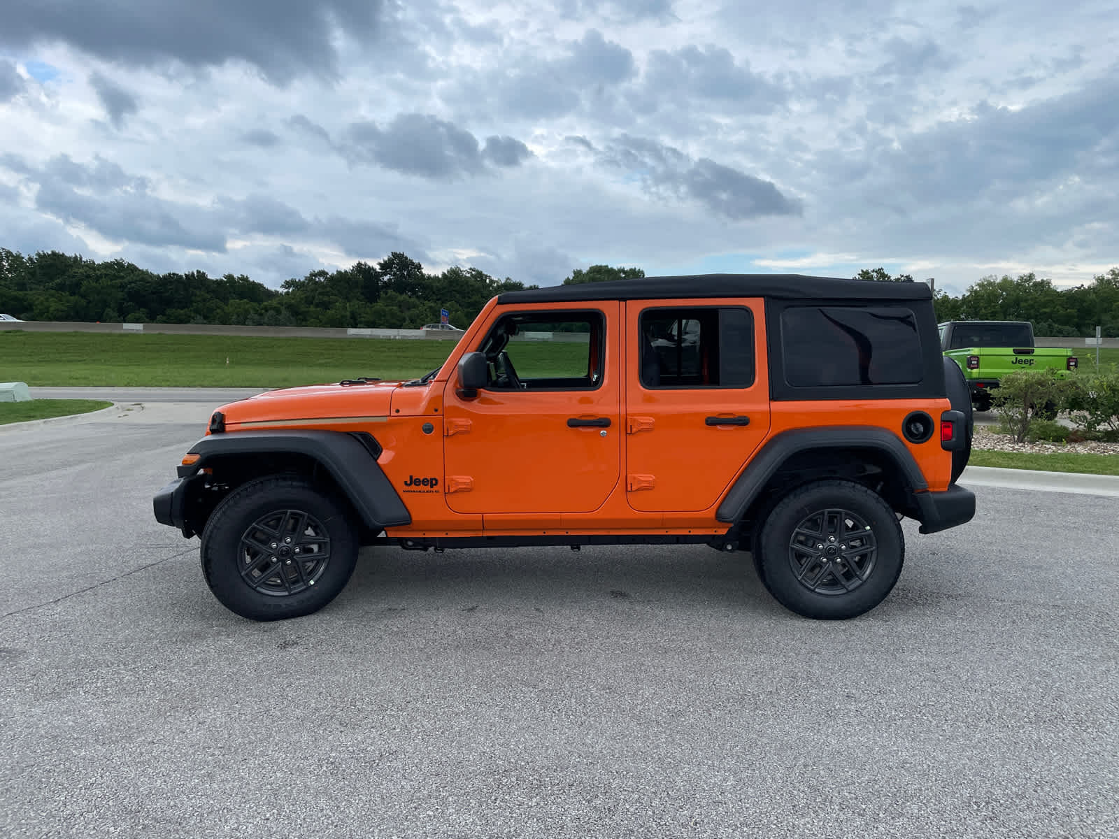 2025 Jeep Wrangler Sport S photo 3