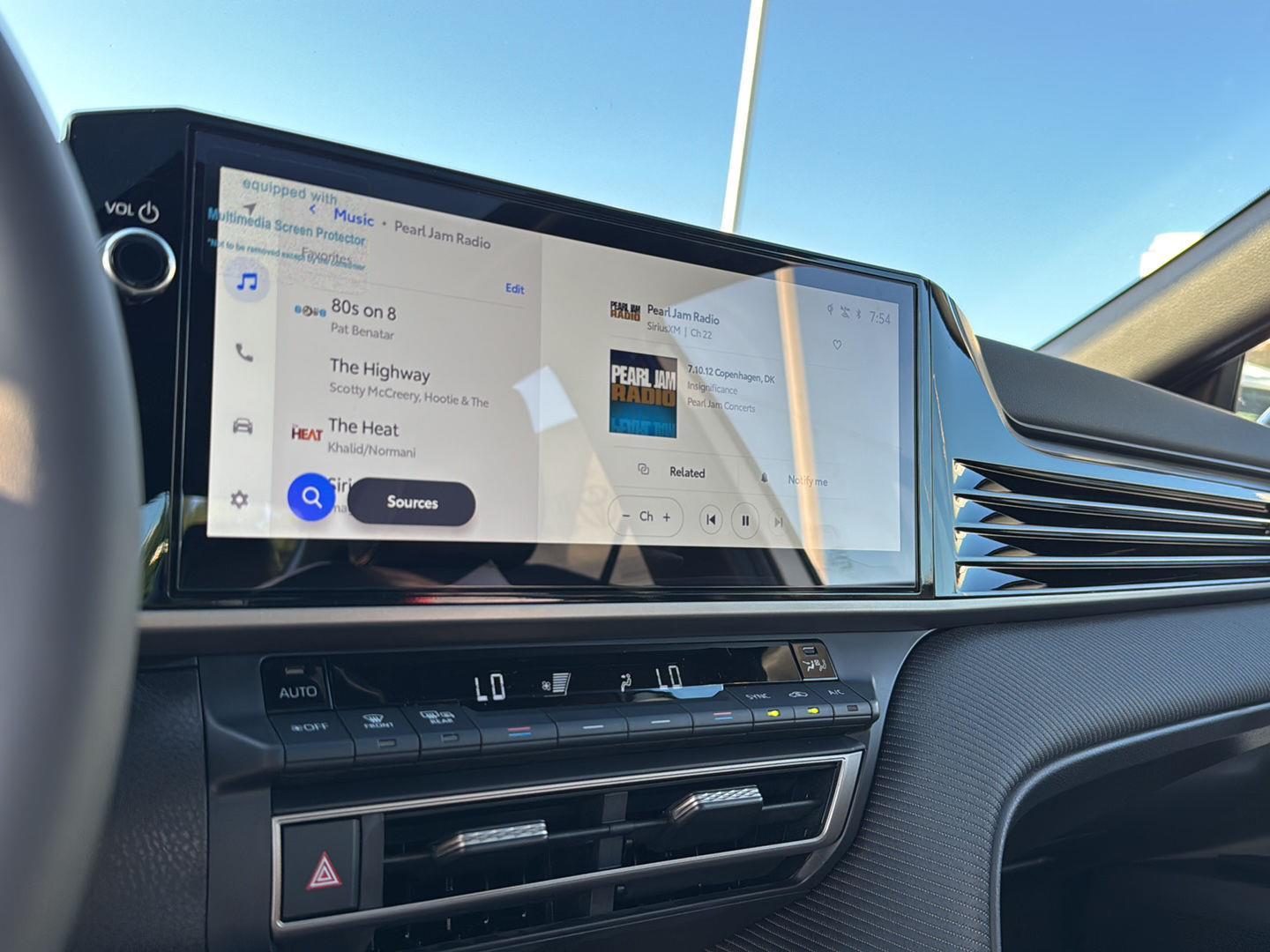 2025 Toyota Camry SE photo 21