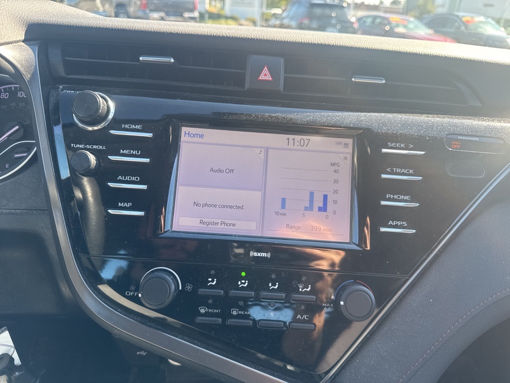 2020 Toyota Camry LE photo 7