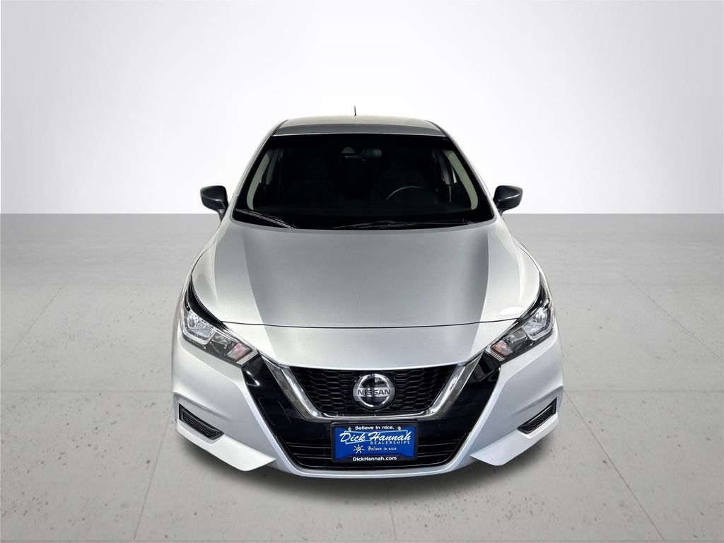 2020 Nissan Versa 1.6 S photo 3