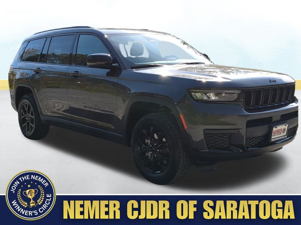 2025 Jeep Grand Cherokee L Altitude's photo