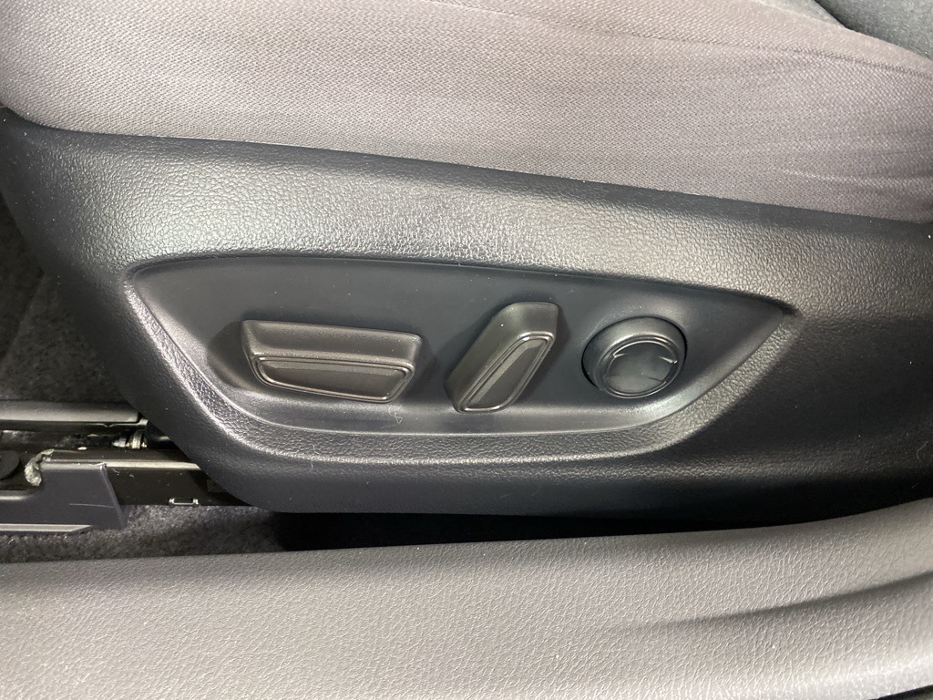 2024 Toyota Camry LE photo 5