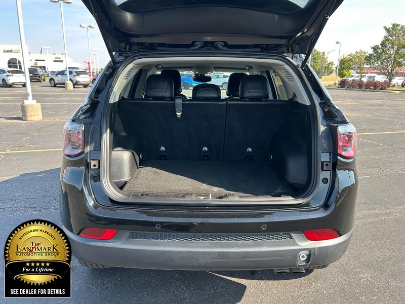 2022 Jeep Compass Limited photo 13