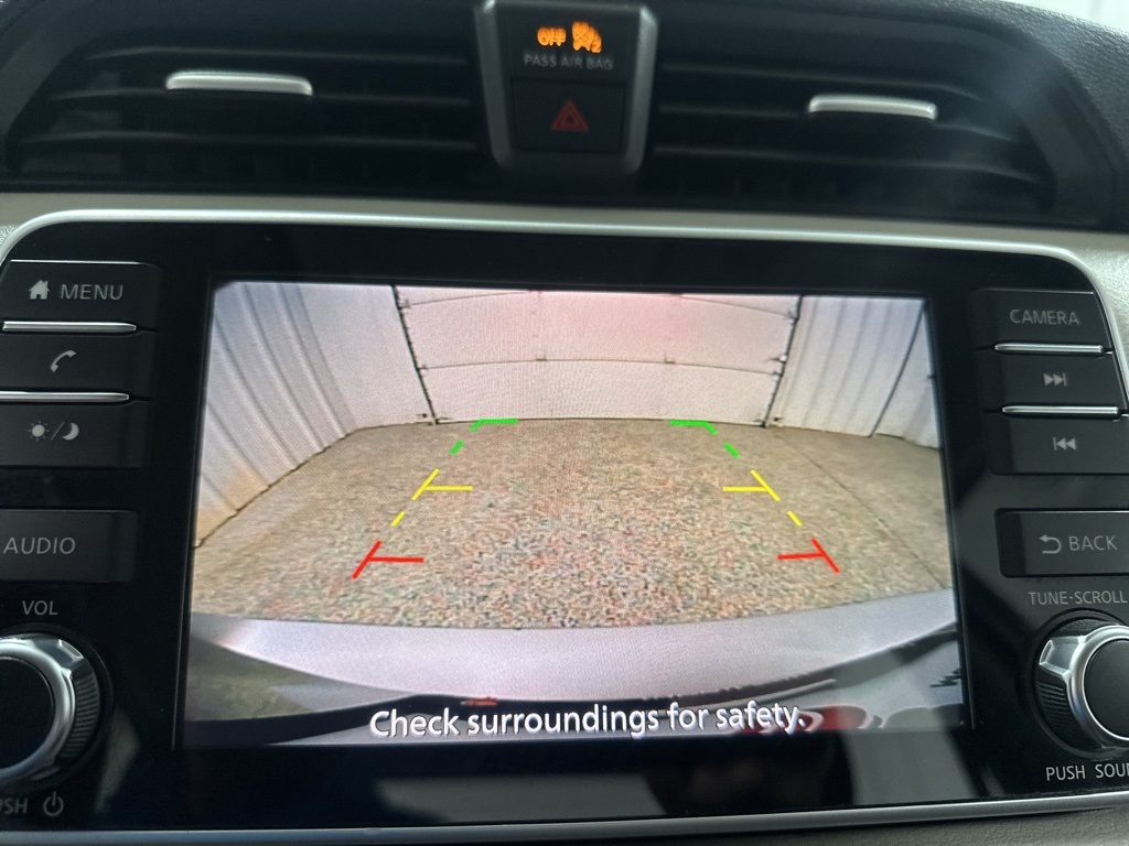 2021 Nissan Versa 1.6 SV photo 17