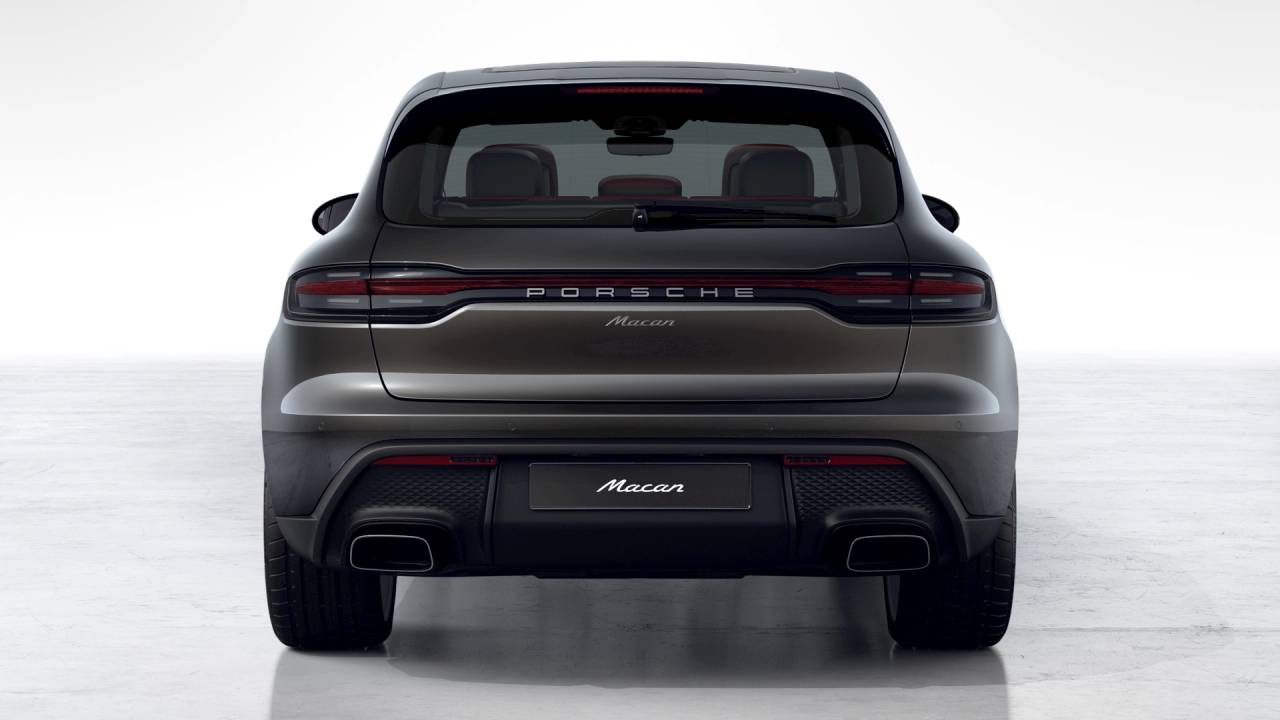2026 Porsche Macan T photo 2