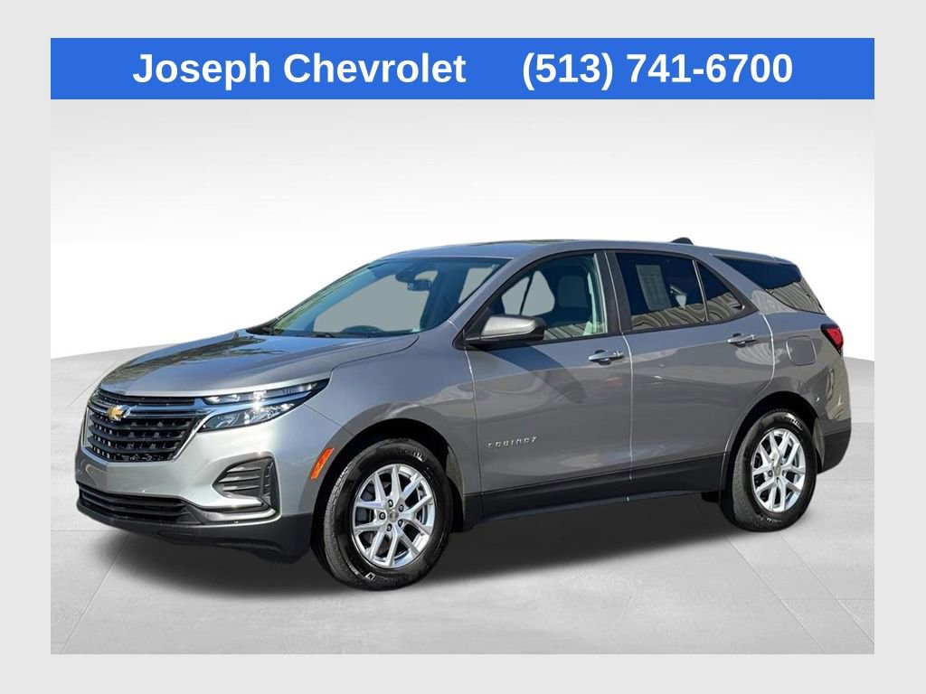 2023 Chevrolet Equinox LS's photo