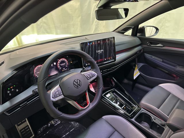 2025 Volkswagen Golf GTI SE photo 13