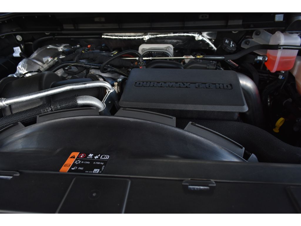 2025 Chevrolet Silverado 2500HD LTZ photo 9
