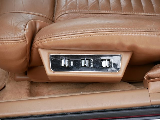 1990 Buick Reatta photo 12