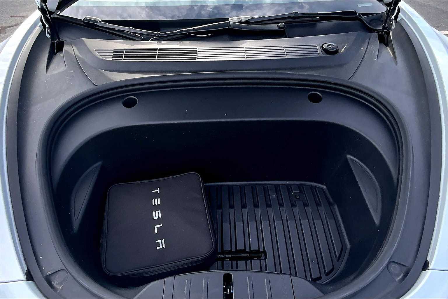 2022 Tesla Model 3 Long Range photo 23