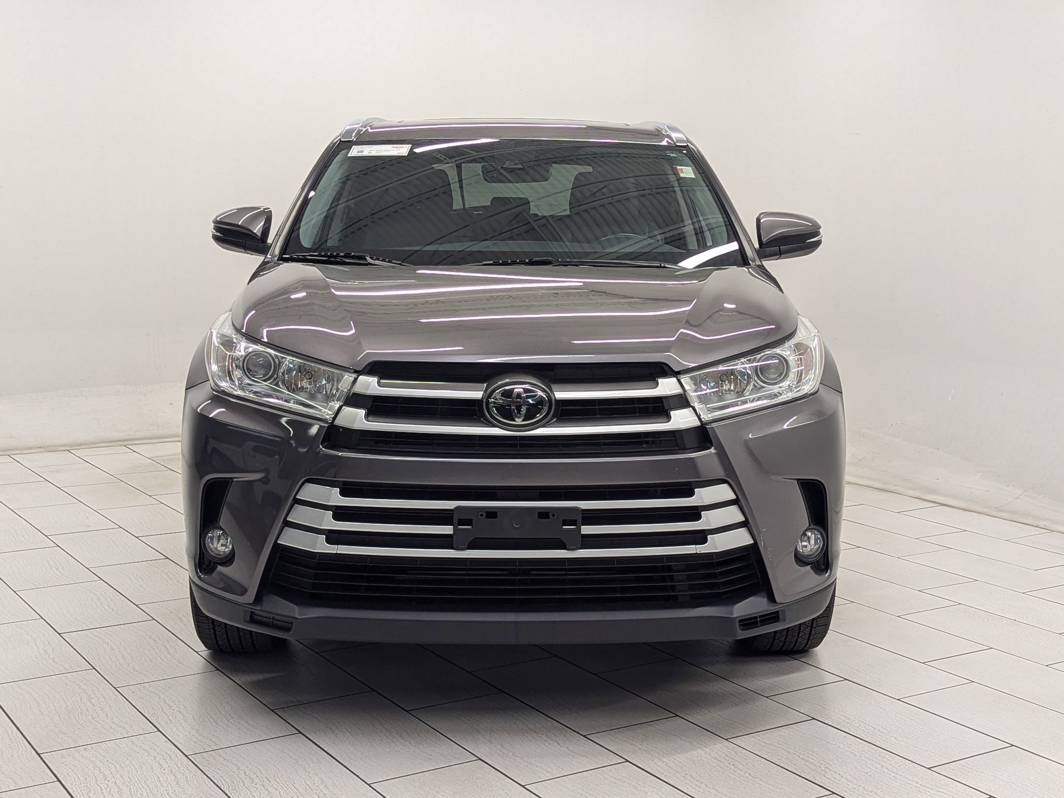 2019 Toyota Highlander XLE photo 3