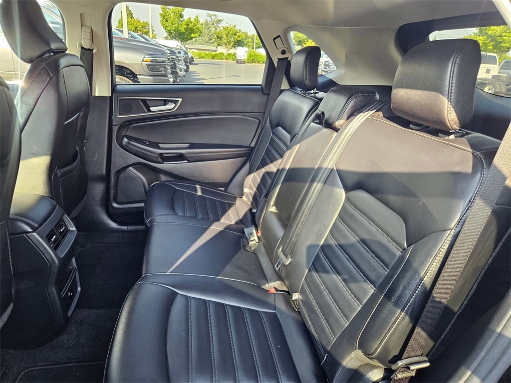 2024 Ford Edge SEL photo 25