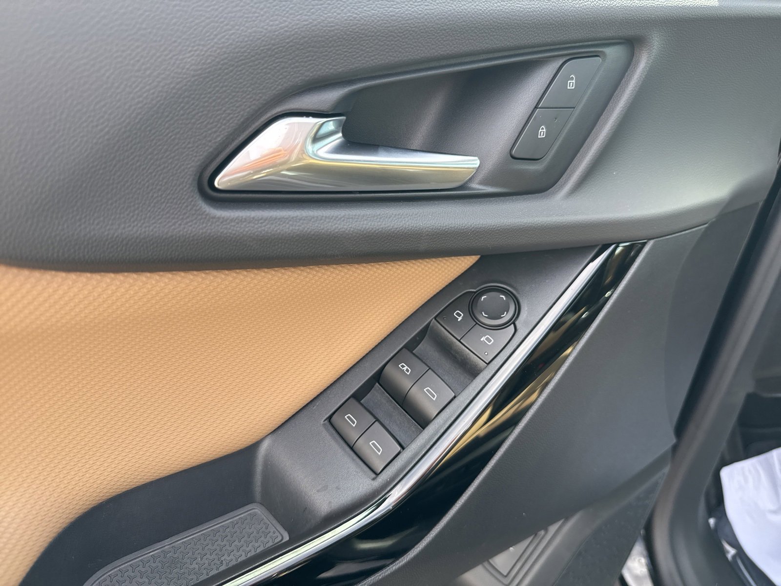 2025 Chevrolet Equinox ACTIV photo 9