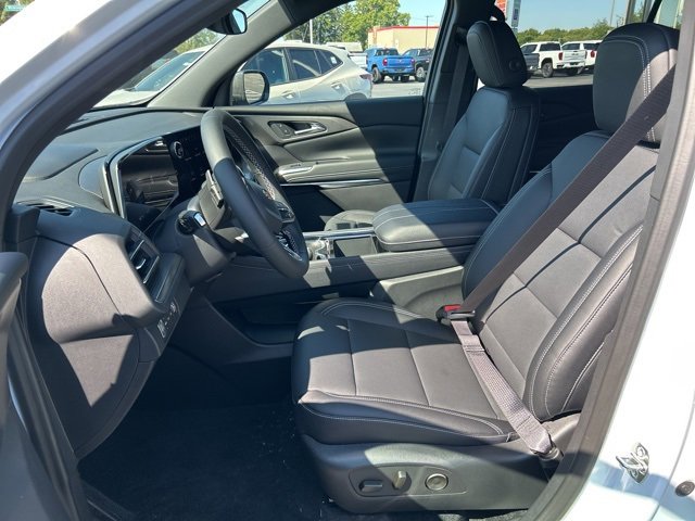 2026 Chevrolet Traverse photo 9