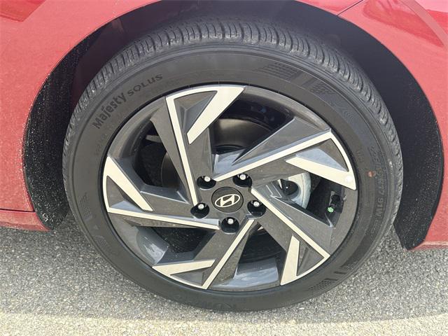 2025 Hyundai Elantra SEL Sport photo 11