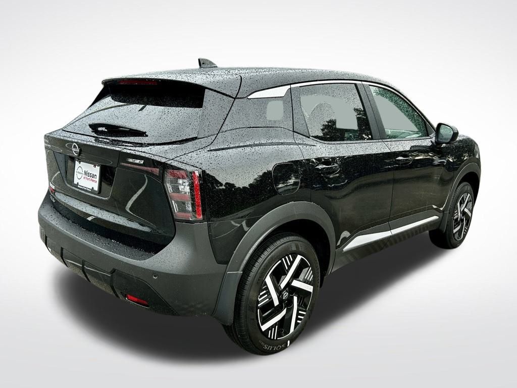 2025 Nissan Kicks SV photo 5