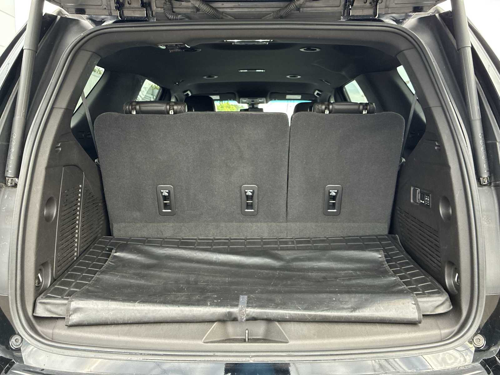 2021 Chevrolet Tahoe RST photo 23