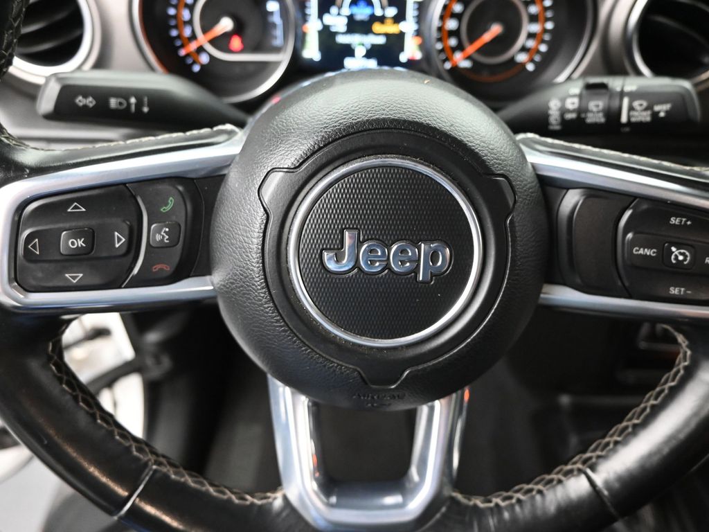2021 Jeep Wrangler Unlimited Sahara photo 13