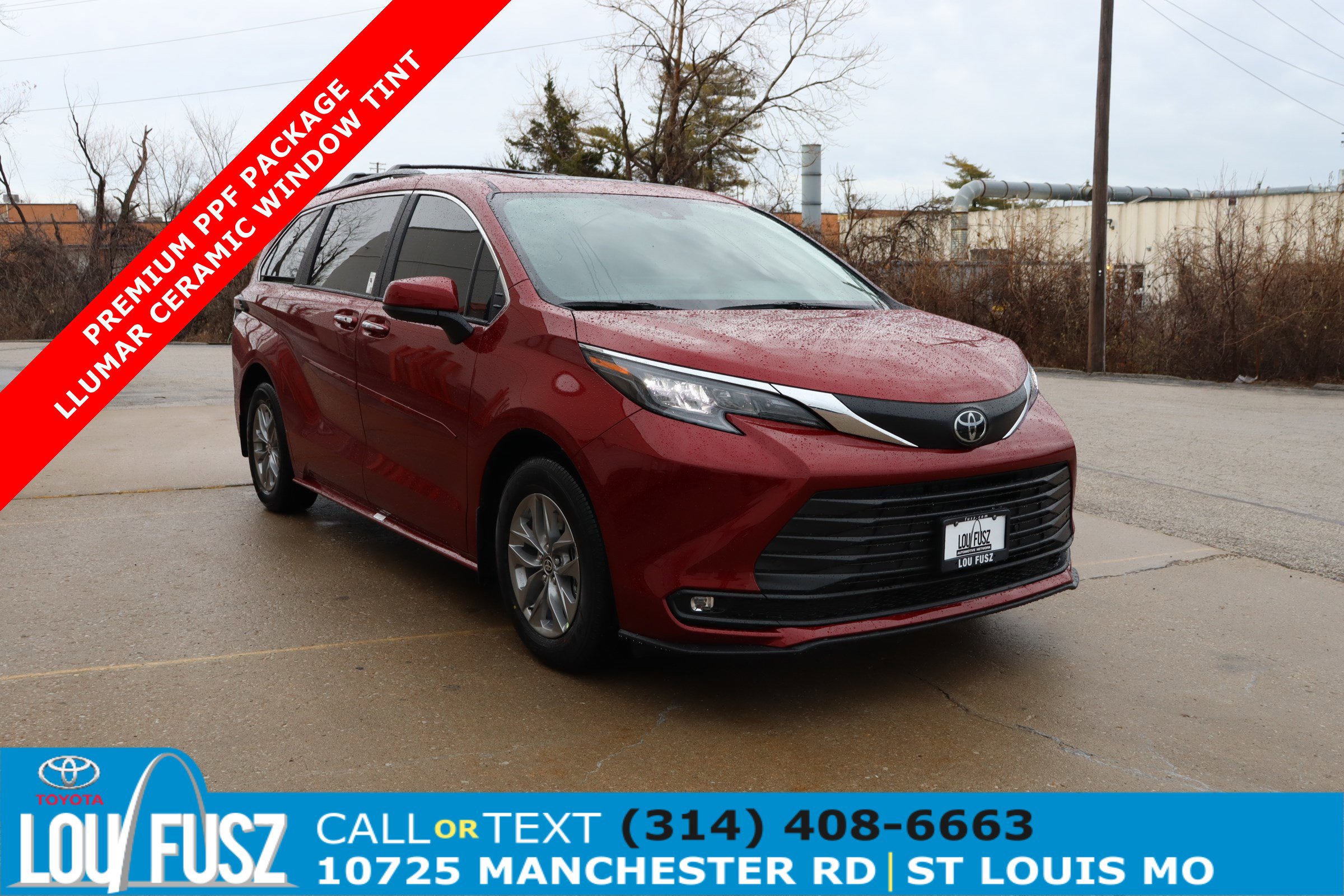 2026 Toyota Sienna XLE's photo