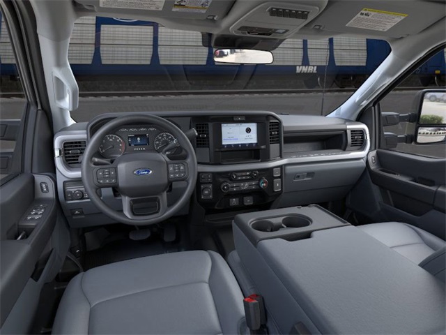 2025 Ford F-250 XL photo 4