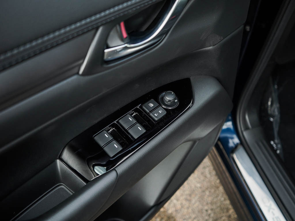 2025 Mazda CX-5 2.5 Select photo 17