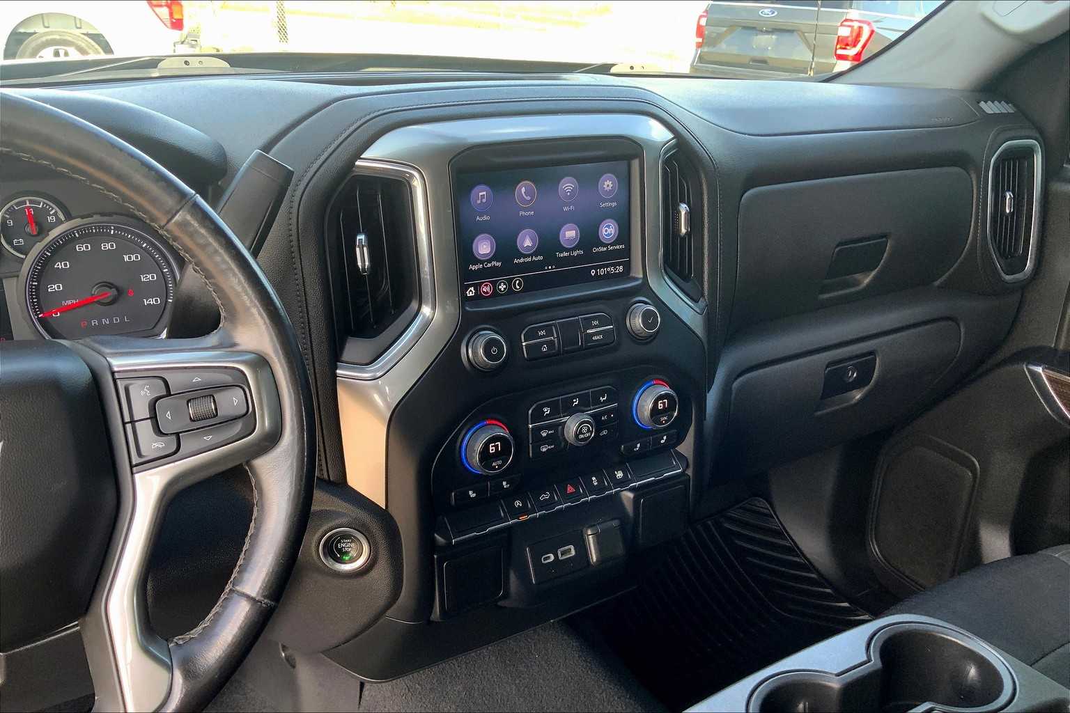 2021 Chevrolet Silverado 1500 LT photo 4