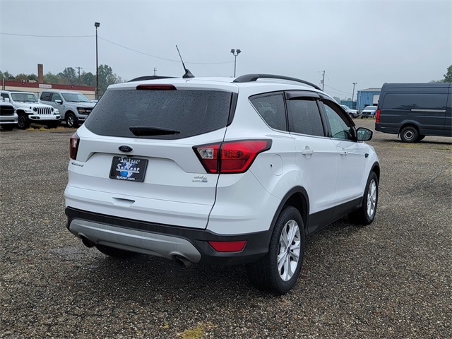 2019 Ford Escape SEL photo 5