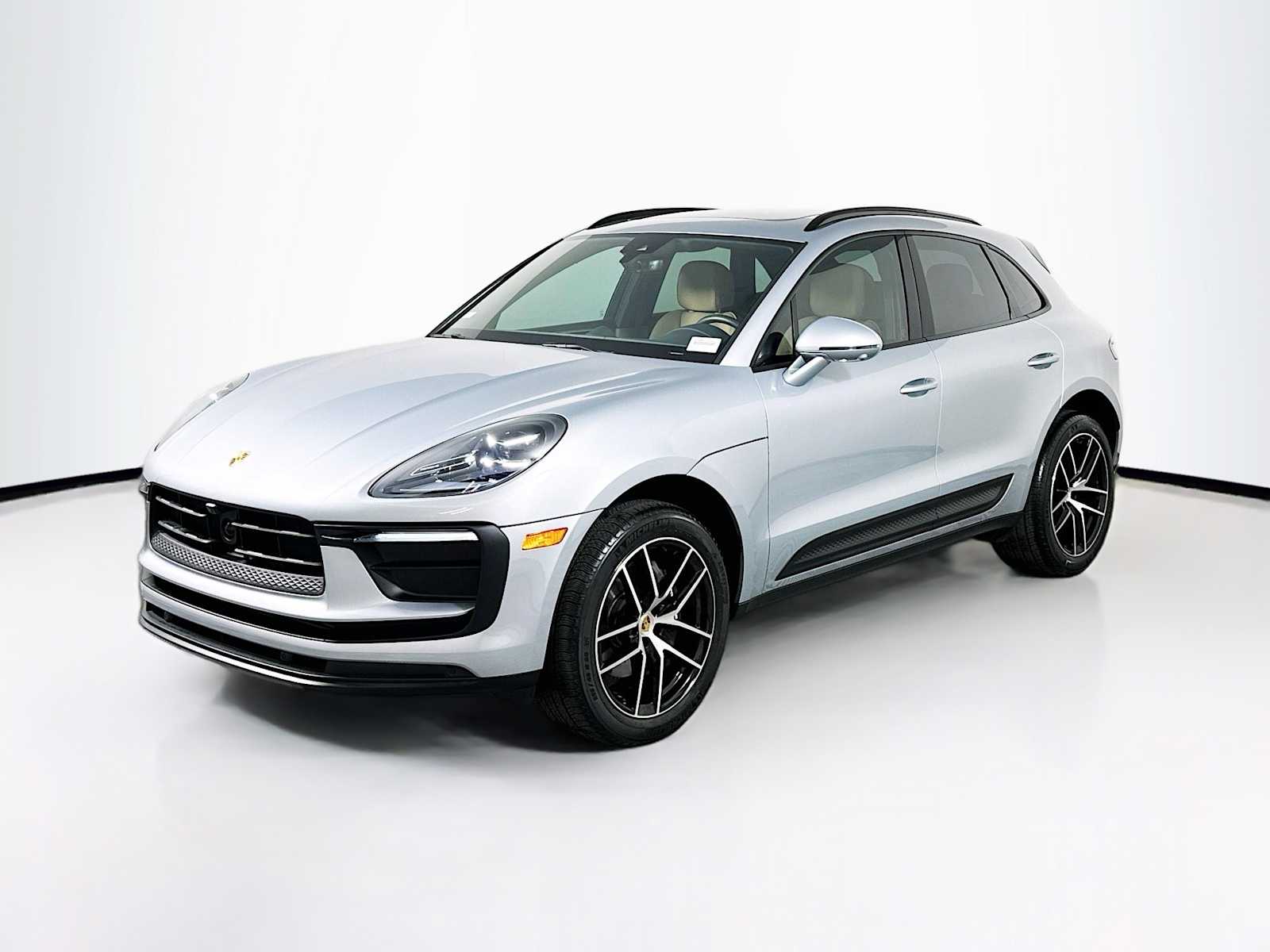2024 Porsche Macan's photo