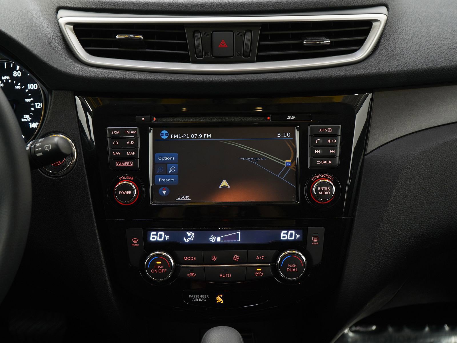 2016 Nissan Rogue SV photo 15