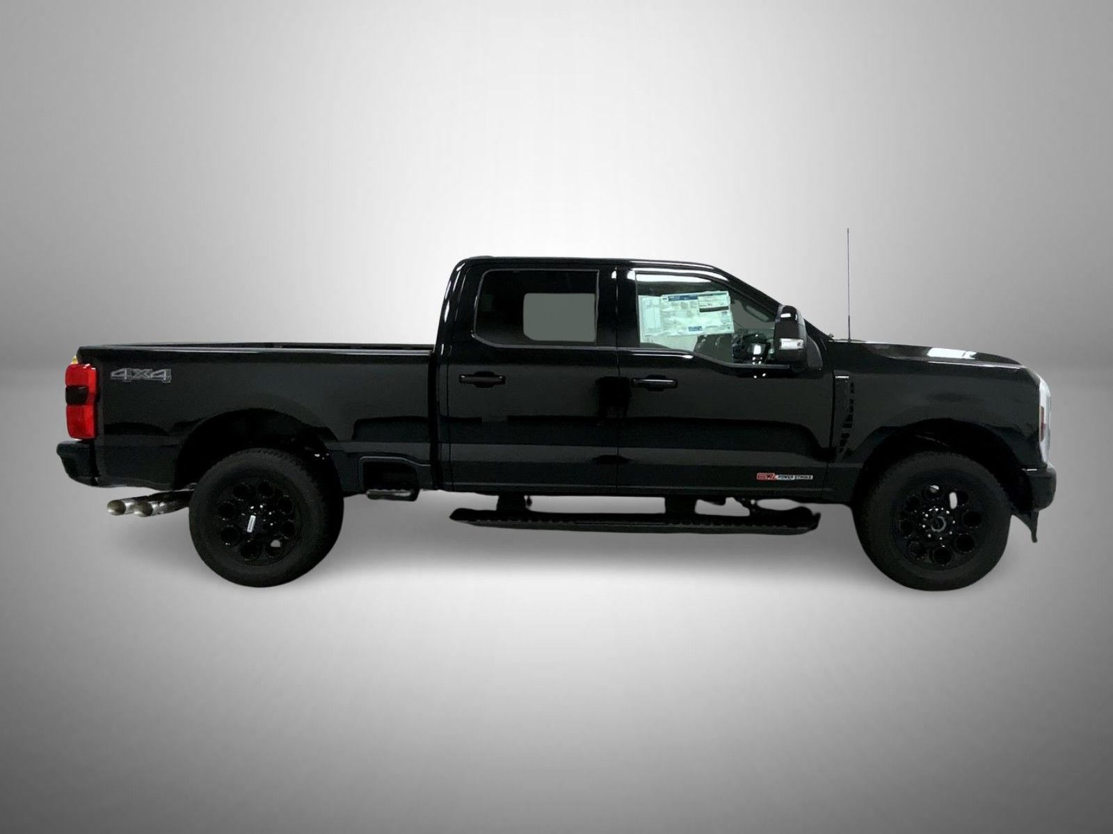 2025 Ford F-350 Lariat photo 4