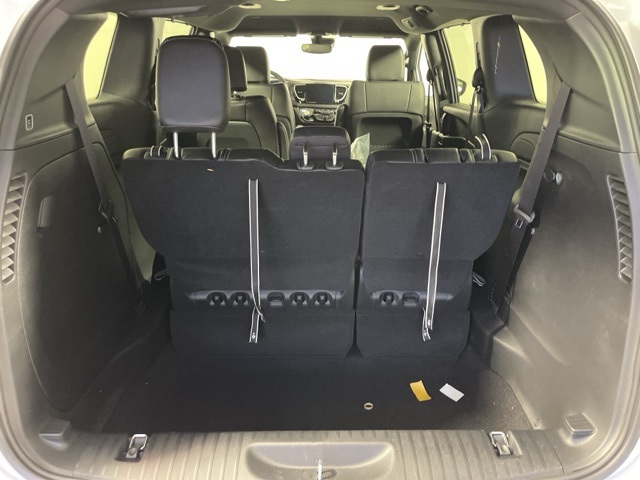 2025 Chrysler Voyager LX photo 8