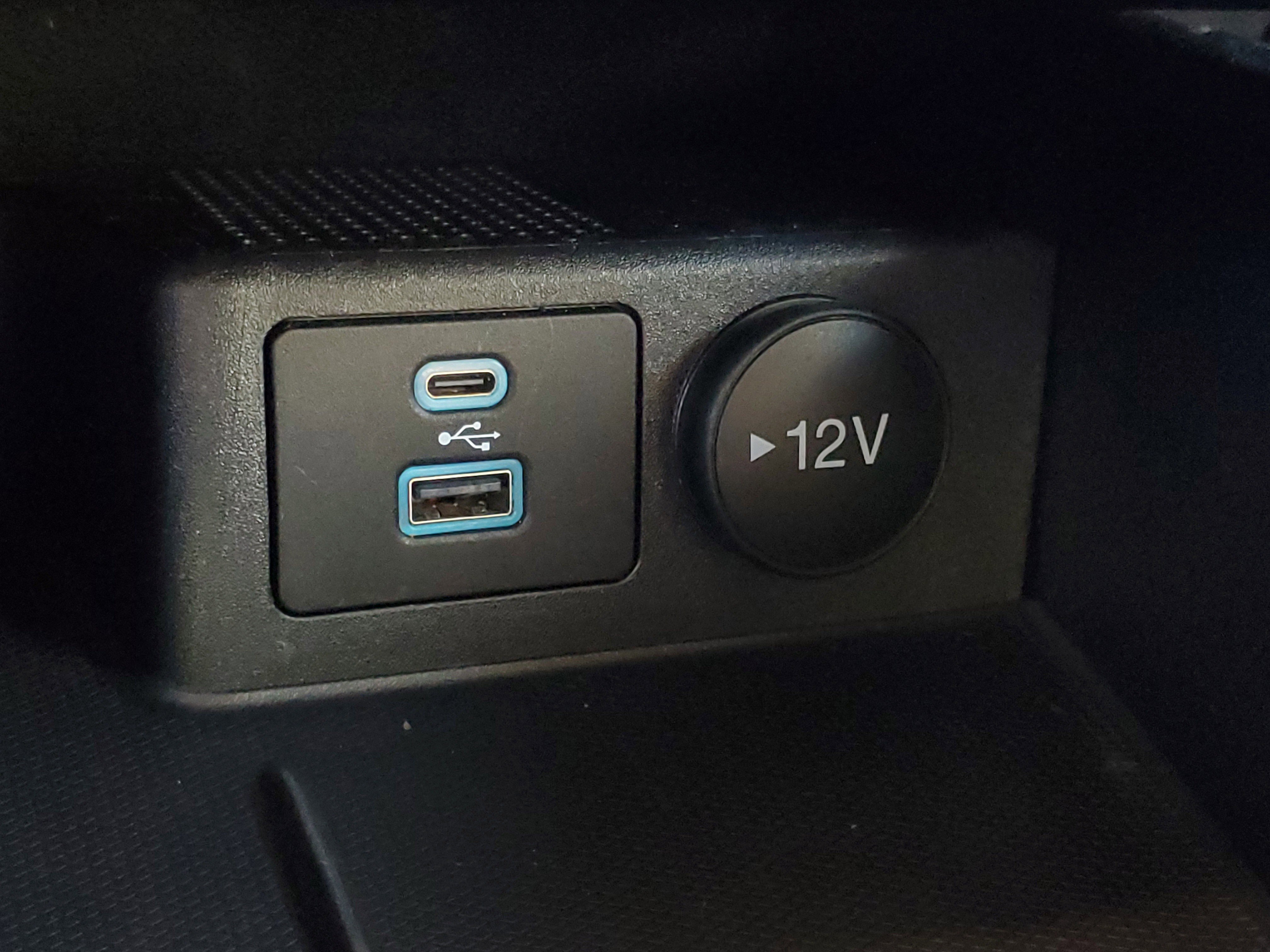 2022 Ford Escape SEL photo 11