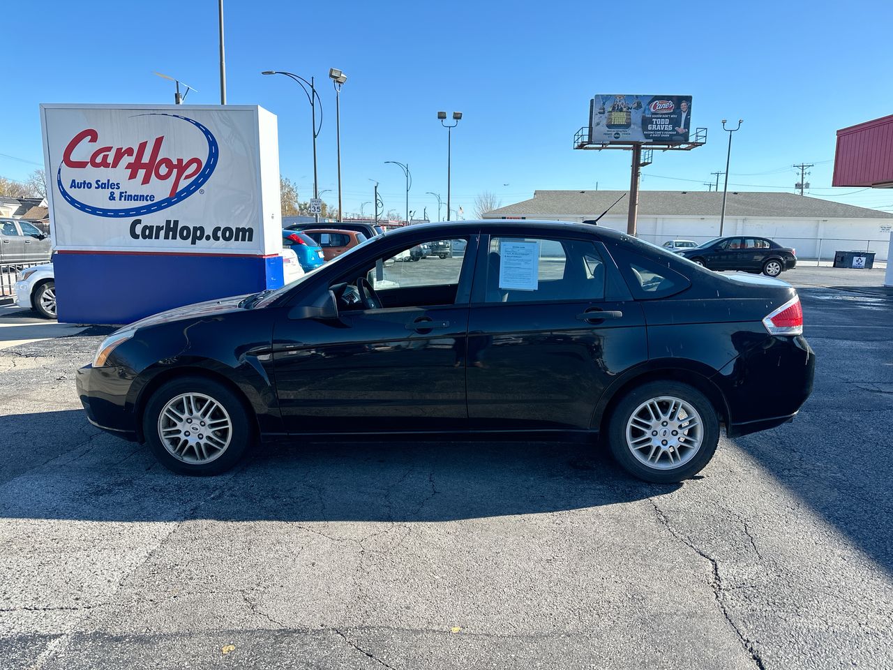 2010 Ford Focus SE's photo