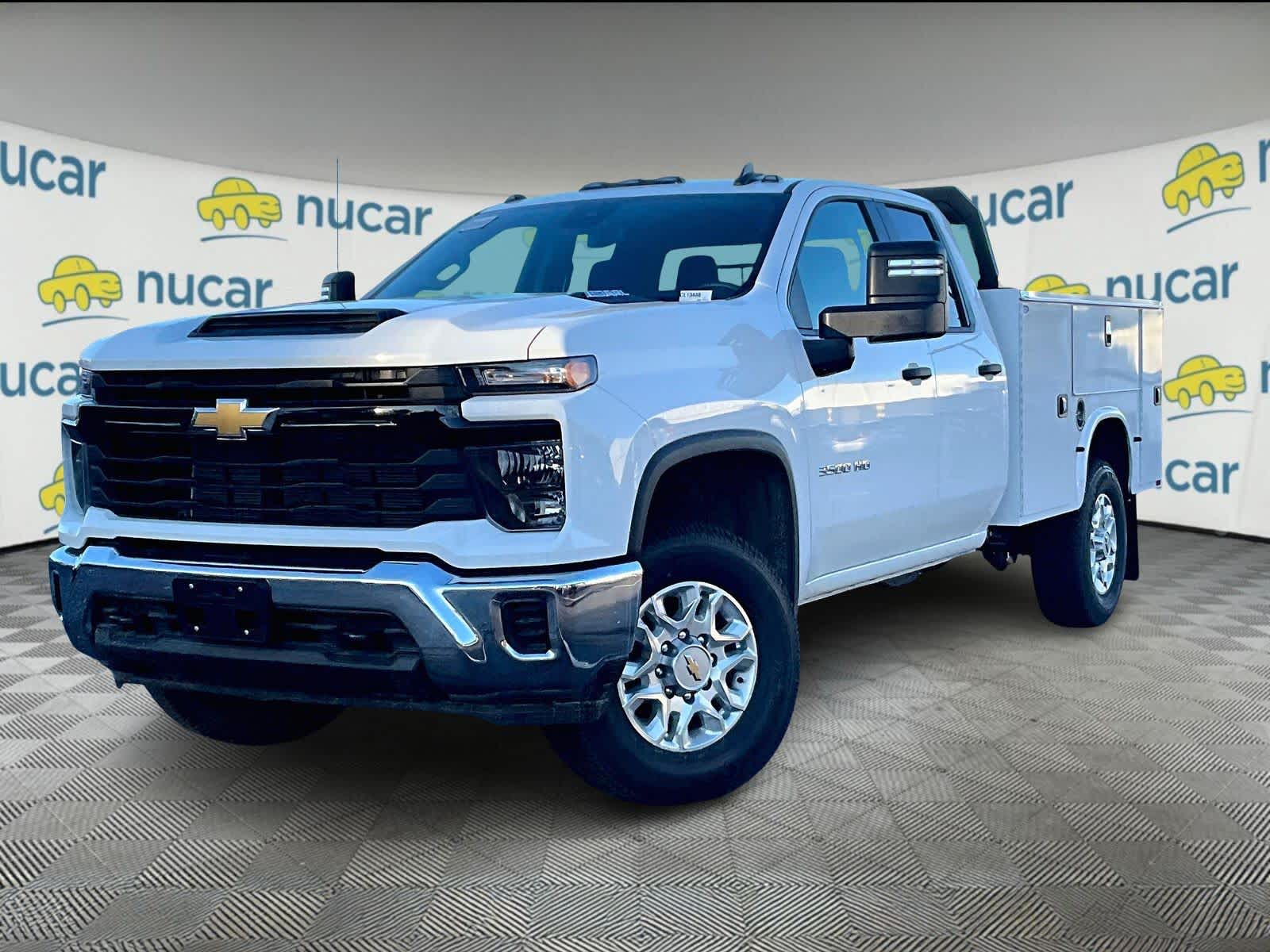 2025 Chevrolet Silverado 3500HD Work Truck photo 3
